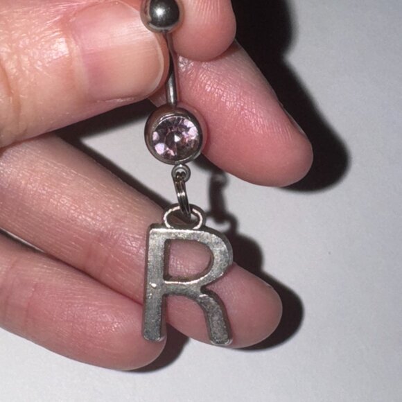 Lavender Gem Letter R Dangle Belly Ring - Picture 8 of 11